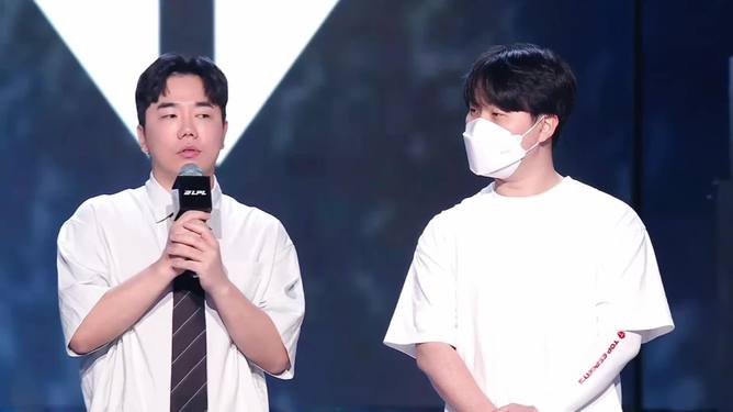 包含莱万多夫斯基遭遇十二连败，TES教练面临压力！的词条